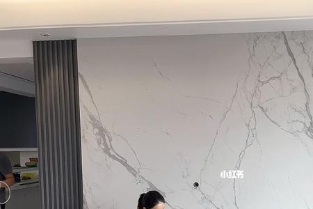 装岩板电视机挂架提前装吗