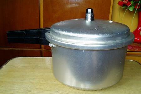 高压锅水从小口出来了怎么办