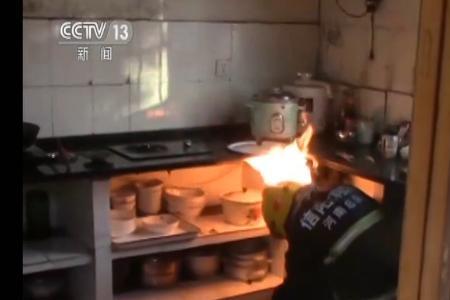 华润煤气罐阀门开关怎么拧