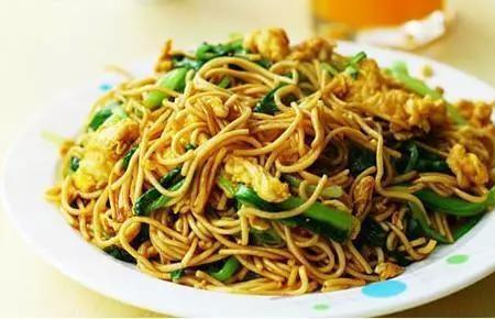 鸡蛋炒面条的家常做法