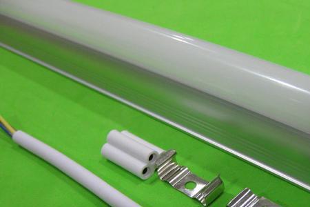led22瓦相当荧光灯多少瓦