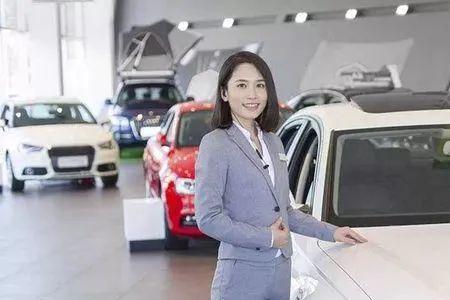 为什么4s店销售说周六也能上牌
