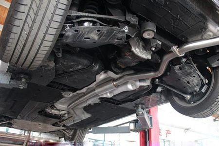 宝马4系下地库蹭底盘吗