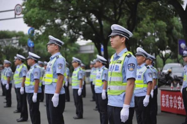 辅警可以使用警械吗