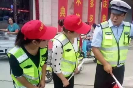 考驾照站岗拍照怎么样合格