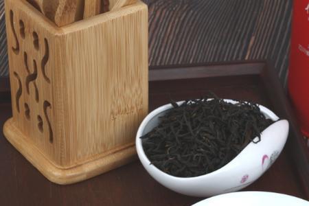 筠连红茶与仙雾凤茗哪个好喝