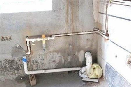 自建房排污管没留通气孔怎么办