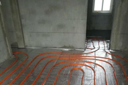 地暖锅炉插座预留多高