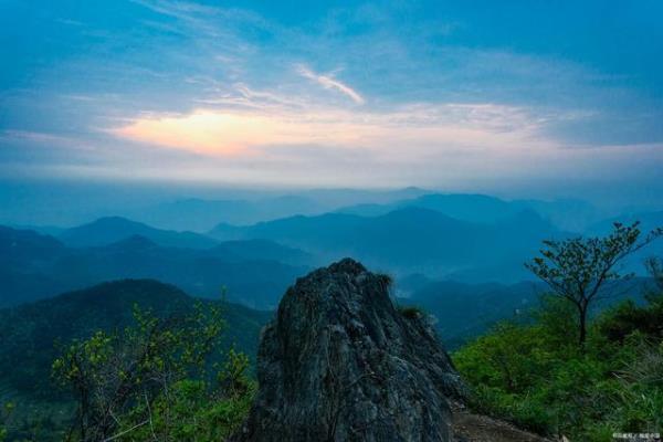 天姥山的姥怎么念