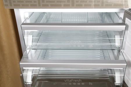 冰箱门滑道都是塑料的吗