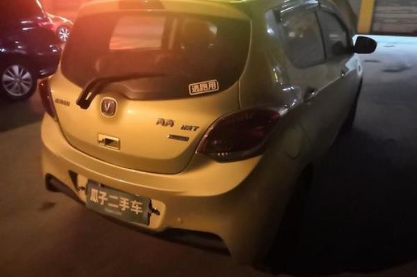 长安奔奔新款怎样设置时间