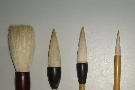 毛笔笔头与笔杆处有缝隙