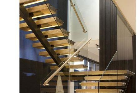 玻璃楼梯扶手木凹槽木多多深