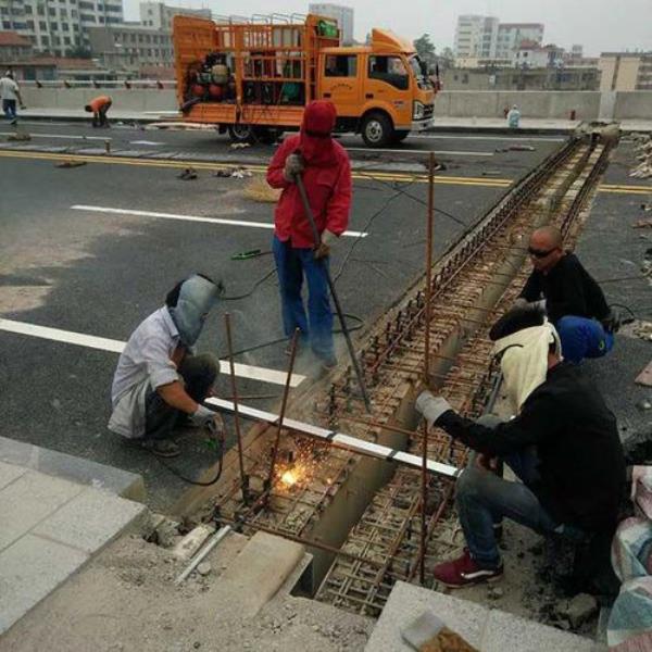 桥梁伸缩缝检测方法