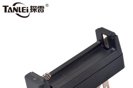 大艺头灯锂电池充电器说明