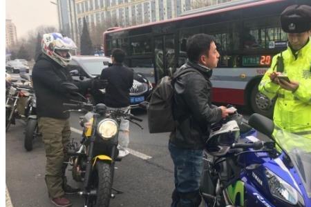 铁心桥禁摩吗