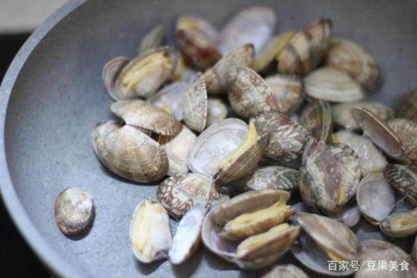 清水煮花蛤怎么吃