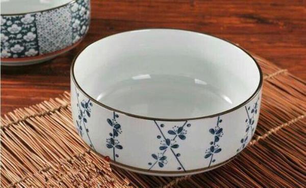 碗筷可以放在汤里、饭里煮吗