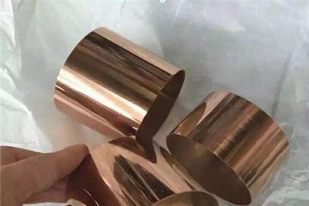 304不锈钢加热后变彩色的原因