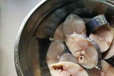鲅鱼的肉怎么一捏都烂了