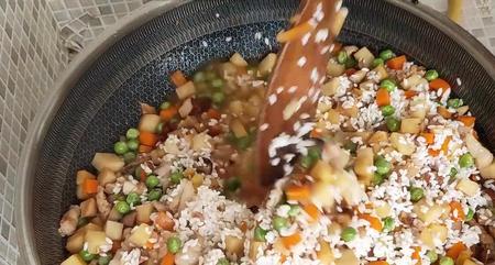 大米焖出来为什么发黄