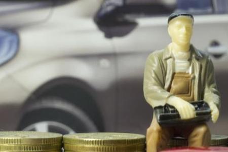 车贷两年免息三年低息哪个合适
