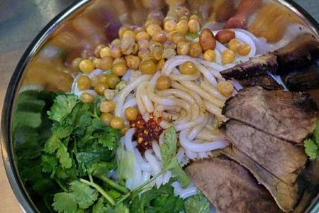 河池煮粉卤水怎么做