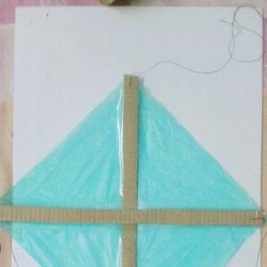 风筝后面的线有什么作用