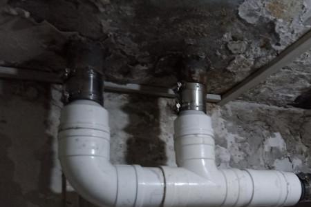 淋浴房进水管漏水怎么维修