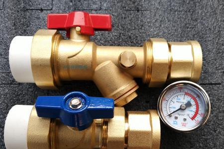 地暖分水器排水阀多大的