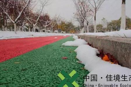 露天水泥地面怕下雪冻吗