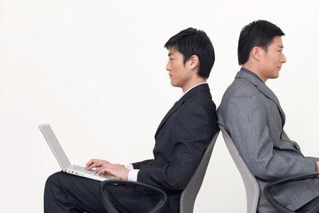 喜欢抖腿的男生性格