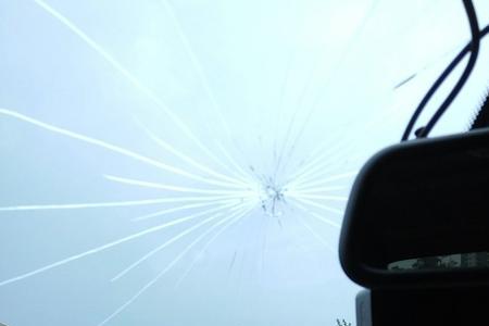 后风挡玻璃有多结实