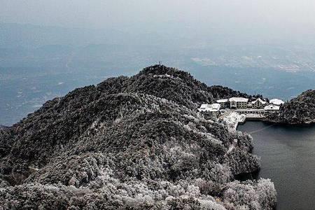 庐山为什么有雪