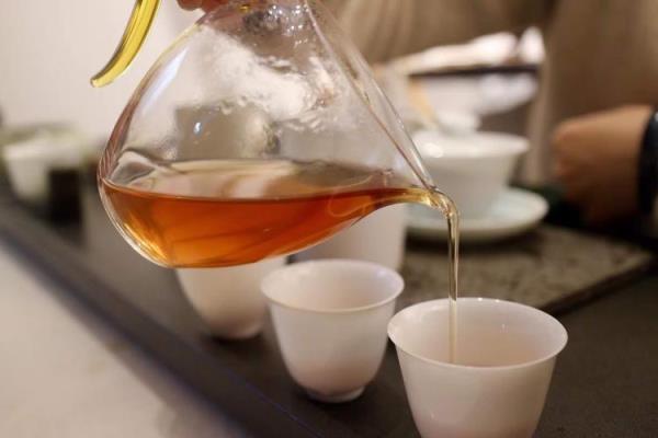 如何用闽南话说喝茶呢