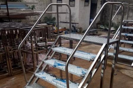 不锈钢楼梯怎么量尺寸