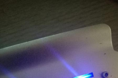 键盘上中间的A灯亮要怎么关