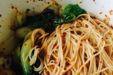 早上吃面条不放油好吗