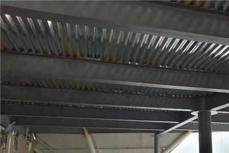 搭建用钢混还是水泥板好