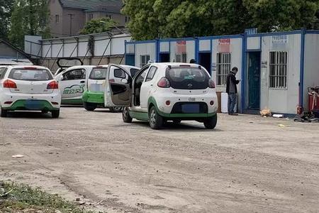 小镇买新能源汽车怎么样