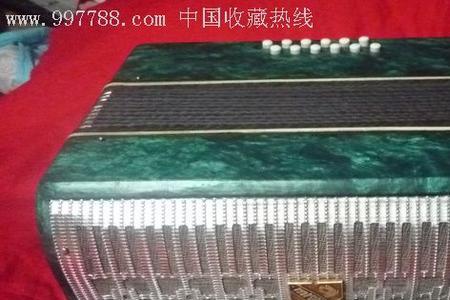 请问键盘手风琴转巴扬琴难么
