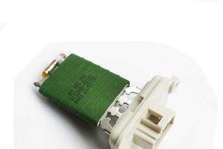 空调电阻为何变小