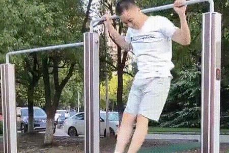 反单杠教程