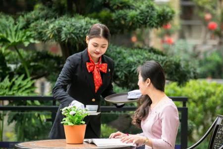 小区管家可以染头发吗