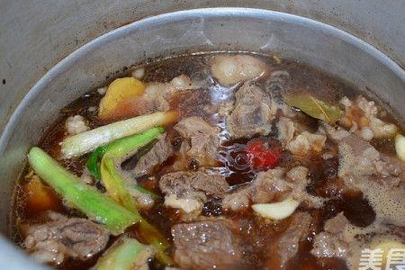炖牛肉的做法