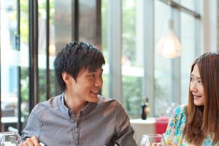 女朋友说我话少缺乏沟通怎么办