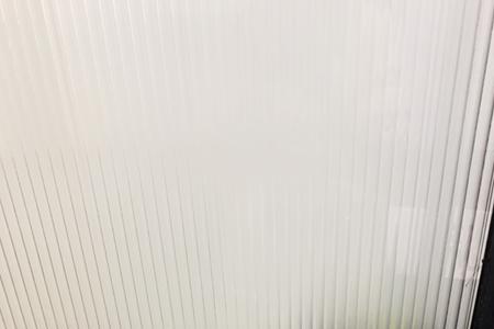 彩虹玻璃门优缺点