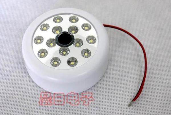 楼道声控灯白天亮吗