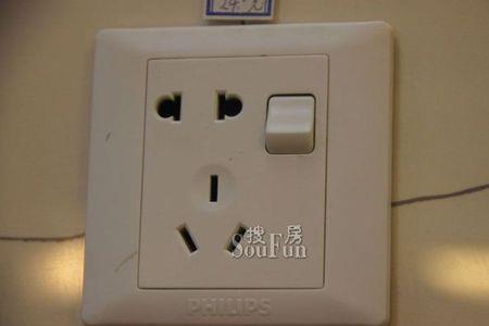 插座开圆孔直径是多大