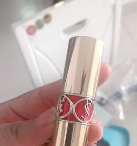 婶子给送的口红怎么发朋友圈